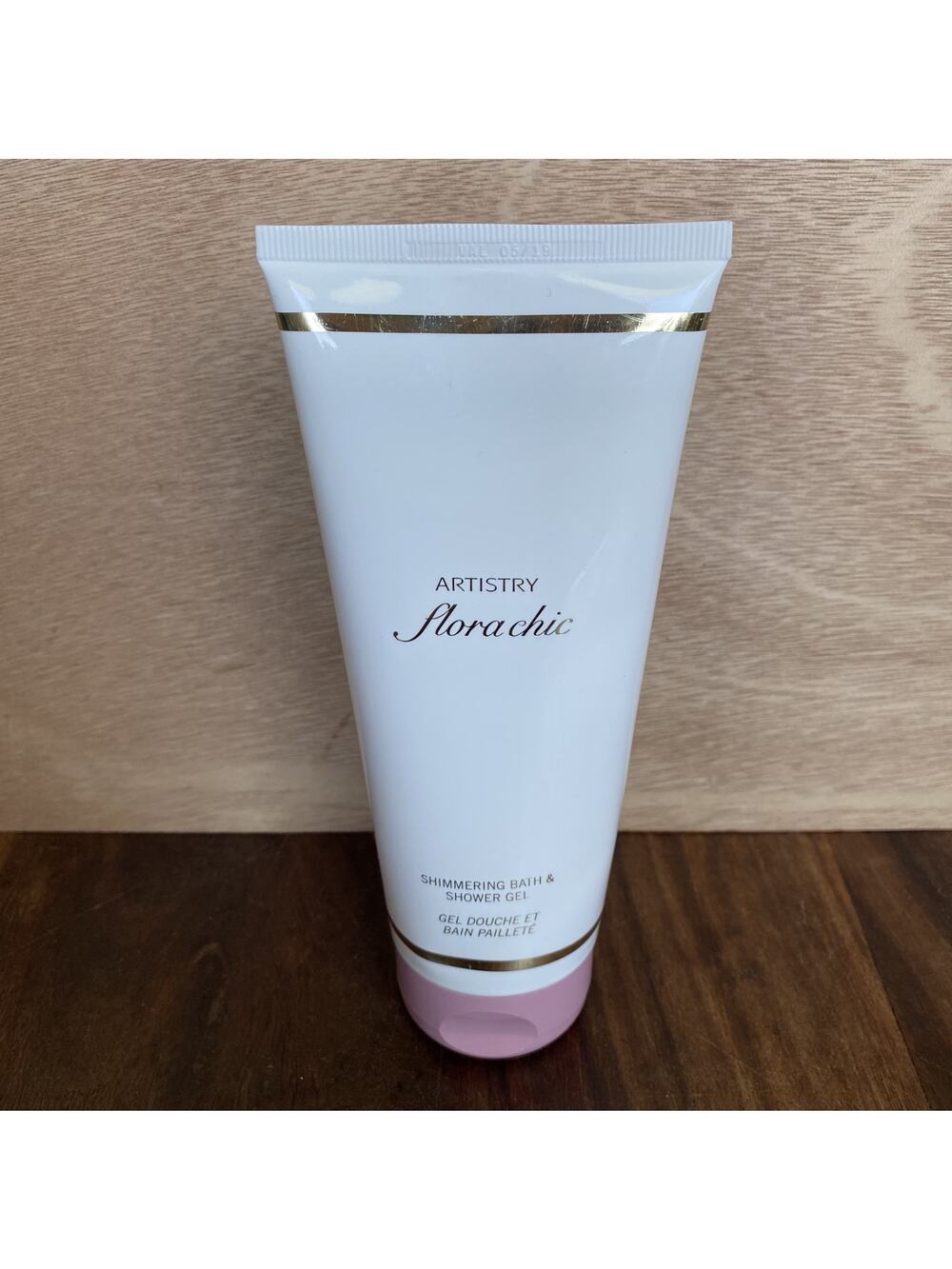 Artistry Flora Chic Shimmering Bath & Shower Gel 200 mL/ 6.76 fl oz Amway New